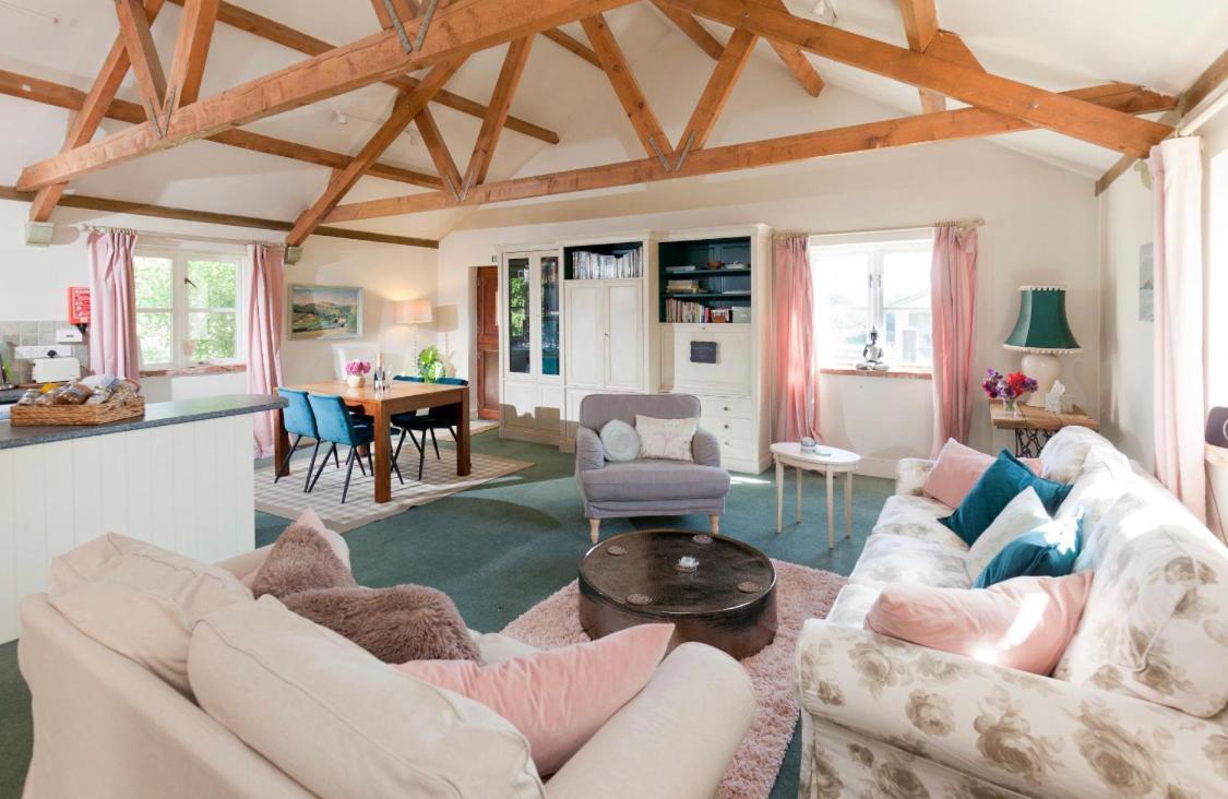 Spacious Swallow Cottage Tisbury Eksteriør bilde