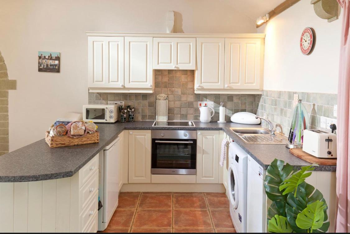 Spacious Swallow Cottage Tisbury Eksteriør bilde