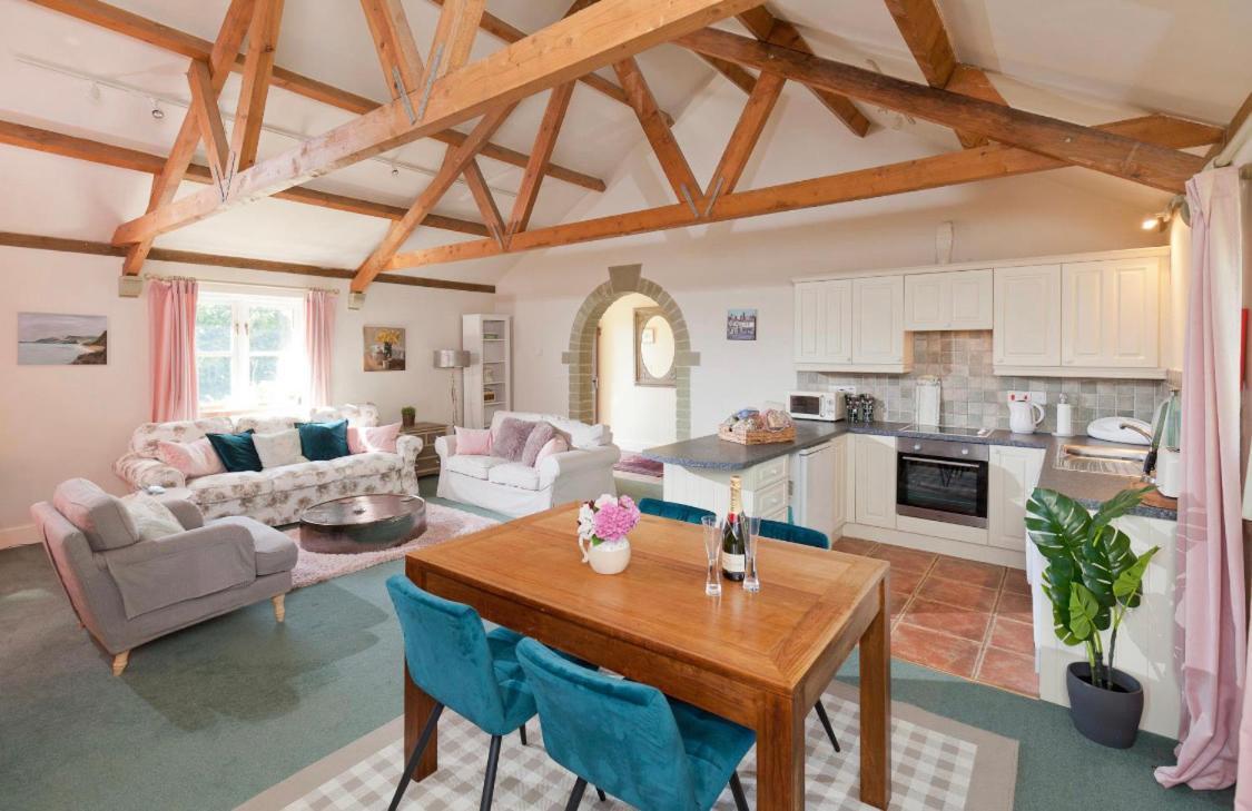Spacious Swallow Cottage Tisbury Eksteriør bilde